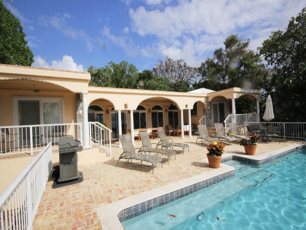 St. John Home 955558