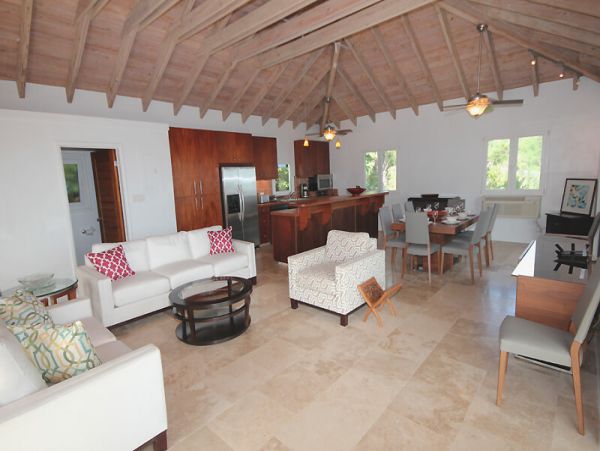 Four Bedroom Luxurious Getaway with Stunning Views