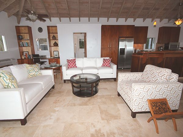 Four Bedroom Luxurious Getaway with Stunning Views