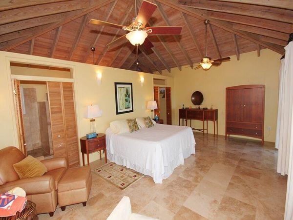 Four Bedroom Luxurious Getaway with Stunning Views