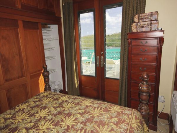 St. John Condo 955581