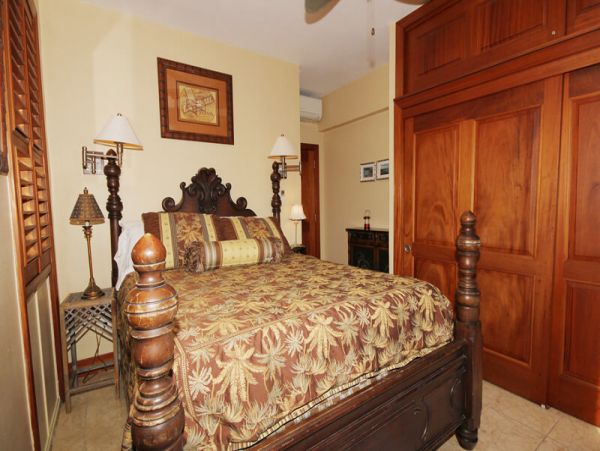 St. John Condo 955581
