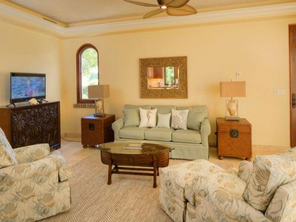 St. John Condo 955587