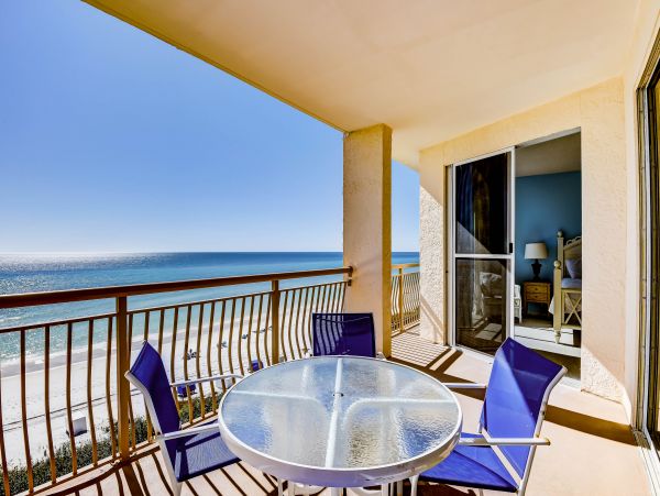 Spacious Condo with Full Ocean Views