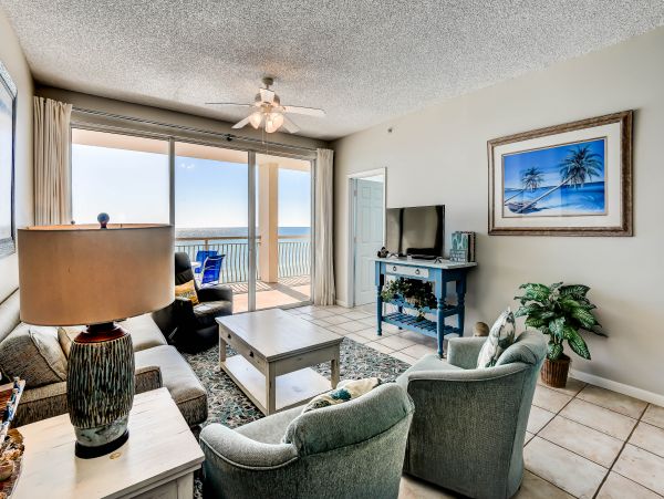 Spacious Condo with Full Ocean Views
