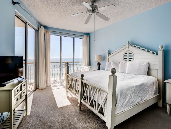 Spacious Condo with Full Ocean Views