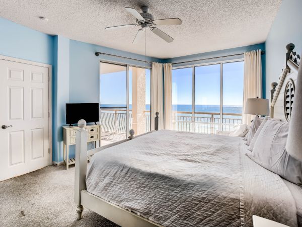 Spacious Condo with Full Ocean Views