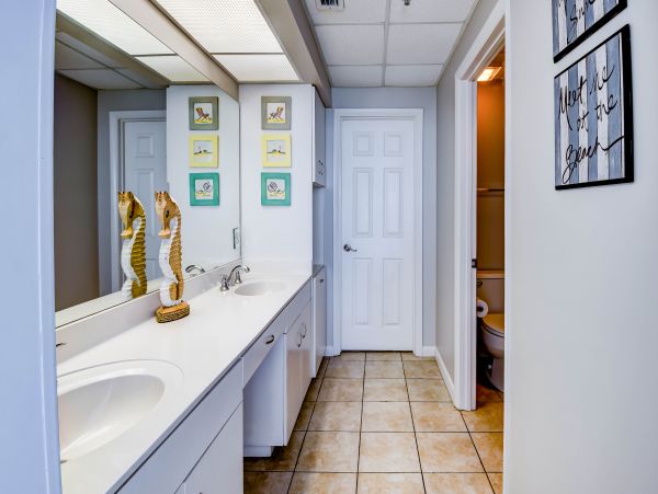 Spacious Condo with Full Ocean Views