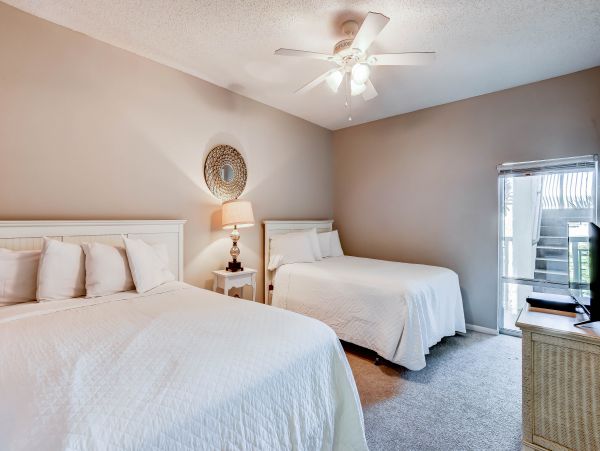 Spacious Condo with Full Ocean Views