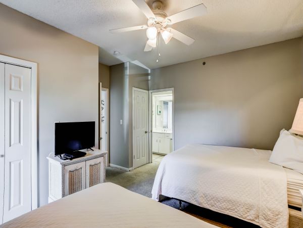 Spacious Condo with Full Ocean Views