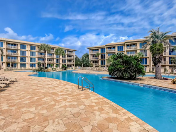 Spacious Condo with Full Ocean Views