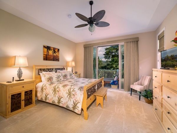Great Three Bedroom Home with Pool & Hot Tub Plus Golf Views