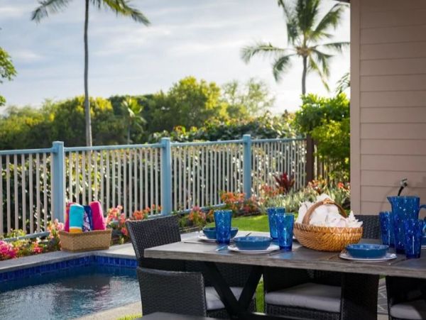 Great Three Bedroom Home with Pool & Hot Tub Plus Golf Views