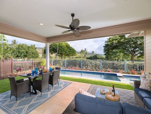 Great Three Bedroom Home with Pool & Hot Tub Plus Golf Views