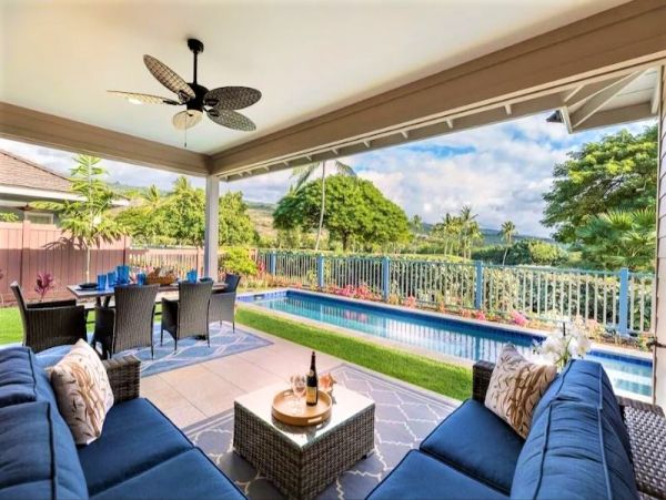 Great Three Bedroom Home with Pool & Hot Tub Plus Golf Views