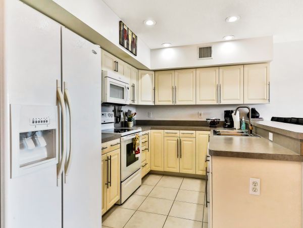 Indian Shores Vacation Condo Two Bedroom Walk to Beach