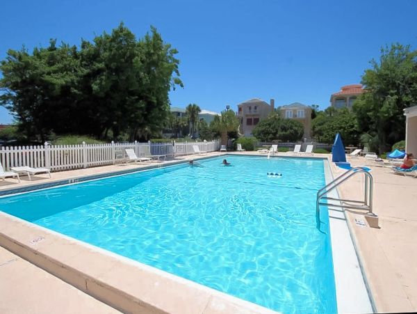 Destin Vacation Rental with Gulf Views - Florida Beach Condo with Pool