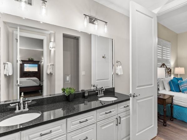 Santa Rosa Beach Beachfront Condo - Emerald Coast Vacation Rental