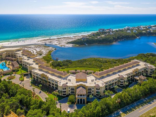 Santa Rosa Beach Beachfront Condo - Emerald Coast Vacation Rental