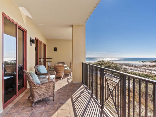 Santa Rosa Beach Beachfront Condo - Emerald Coast Vacation Rental