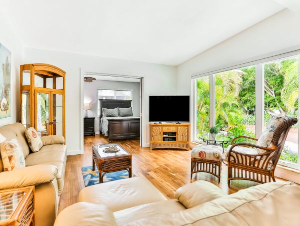 Bradenton Ground Floor Vacation Rental Home Sleeps 8