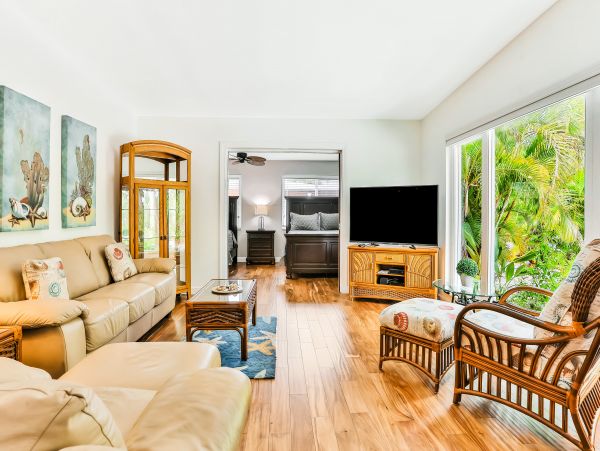 Bradenton Ground Floor Vacation Rental Home Sleeps 8
