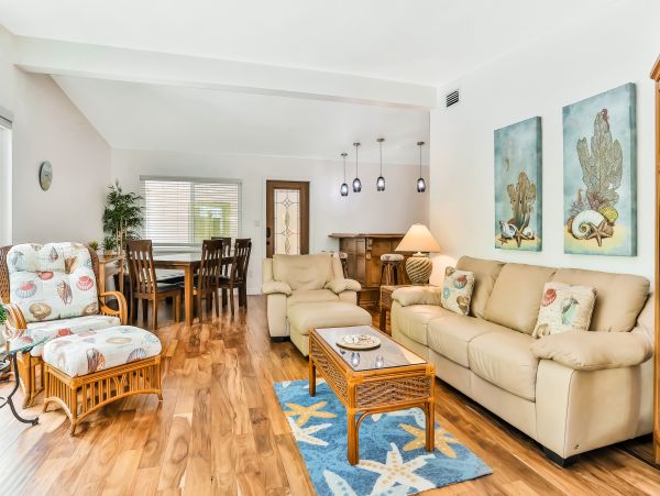 Bradenton Ground Floor Vacation Rental Home Sleeps 8