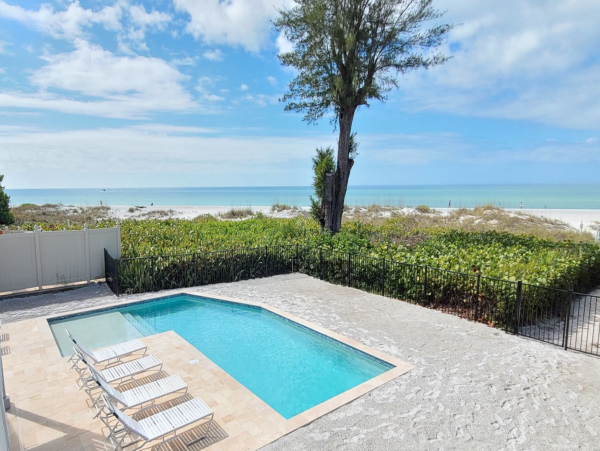 Beachfront Holmes Beach Vacation Home Sleeps 12 Guests