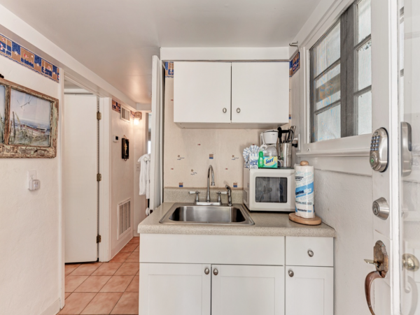 Beachfront Holmes Beach Vacation Home Sleeps 12 Guests