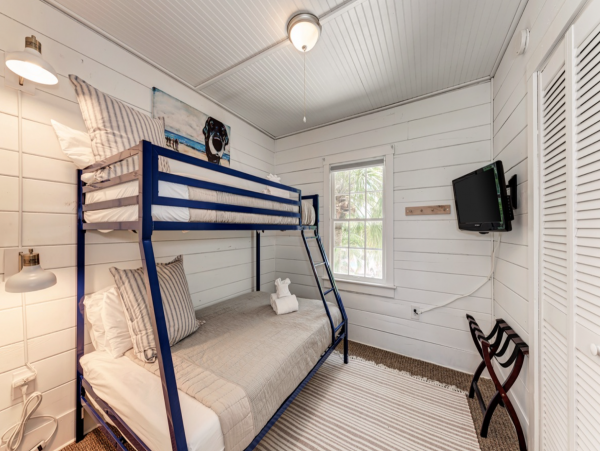 Beachfront Holmes Beach Vacation Home Sleeps 12 Guests