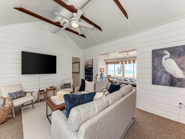 Beachfront Holmes Beach Vacation Home Sleeps 12 Guests