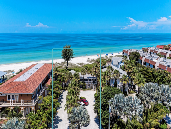 Beachfront Holmes Beach Vacation Home Sleeps 12 Guests