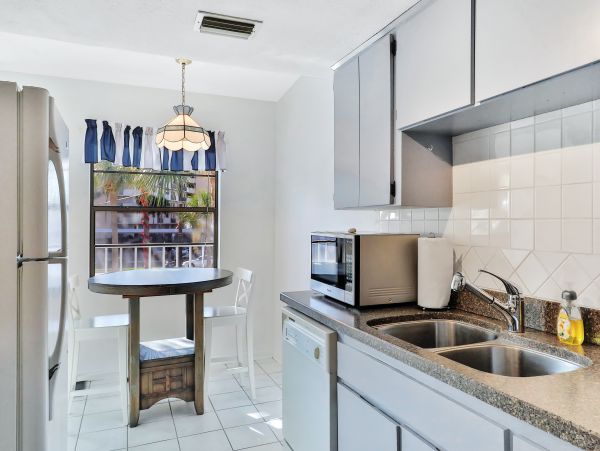 Indian Shores Ai Condo 955810