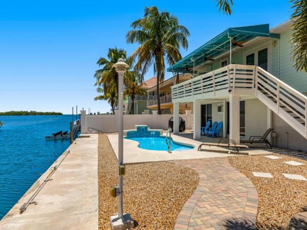 Marathon Vacation Home Three Bedroom Water Views