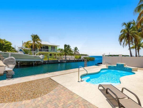 Marathon Vacation Home Three Bedroom Water Views
