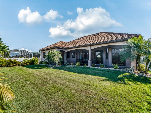 Charming Cape Coral Vacation Home Three Bedrooms