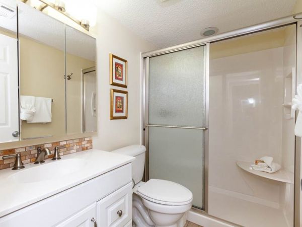 2 Bedroom Condo with Ocean Views