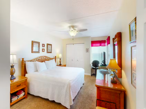 2 Bedroom Condo with Ocean Views