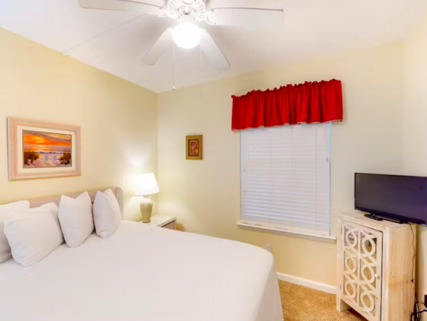 2 Bedroom Condo with Ocean Views
