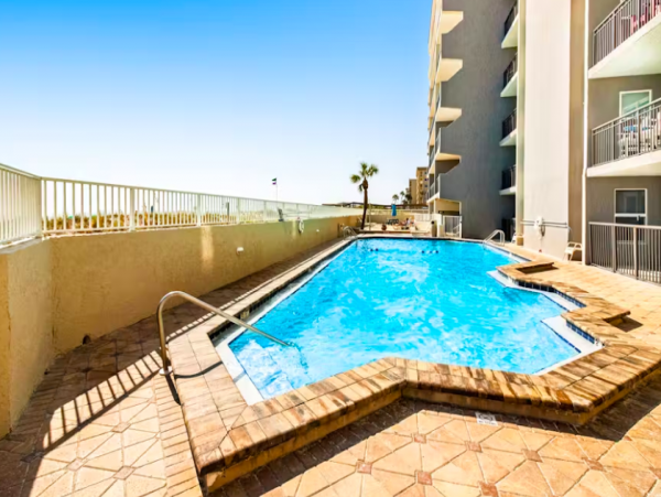 2 Bedroom Condo with Ocean Views