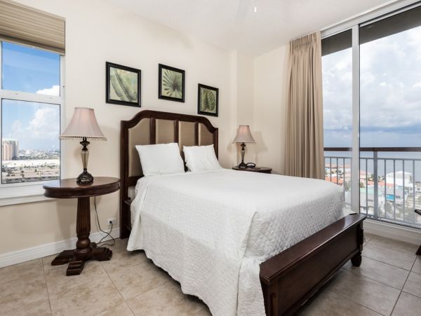 3 Bedroom Gulf front Condo with tennis court, fitness center and private beach access