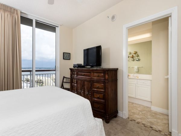 3 Bedroom Gulf front Condo with tennis court, fitness center and private beach access