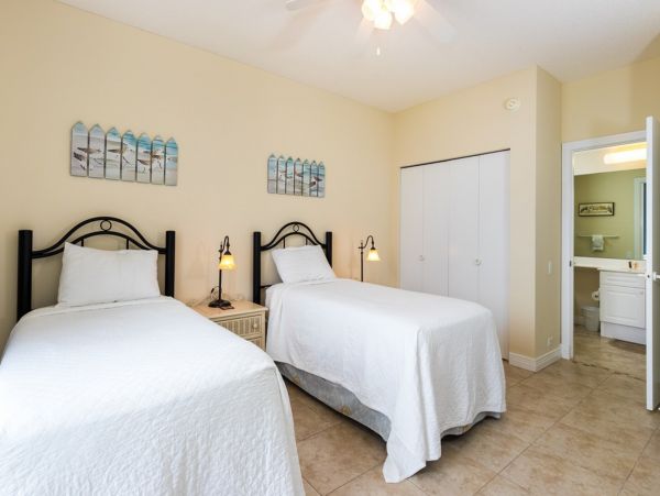 3 Bedroom Gulf front Condo with tennis court, fitness center and private beach access