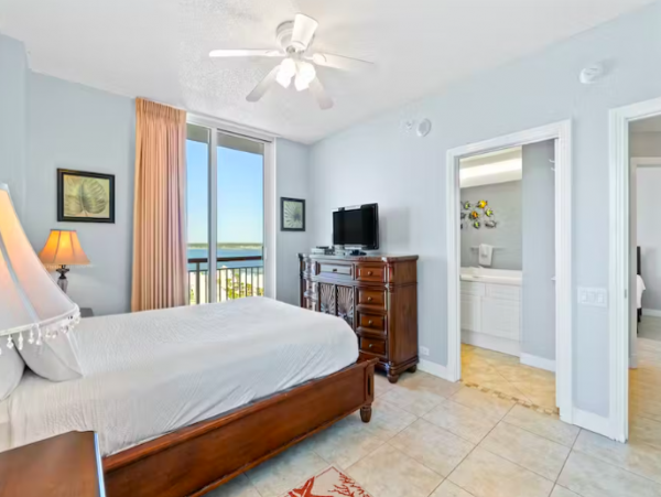 3 Bedroom Gulf front Condo with tennis court, fitness center and private beach access
