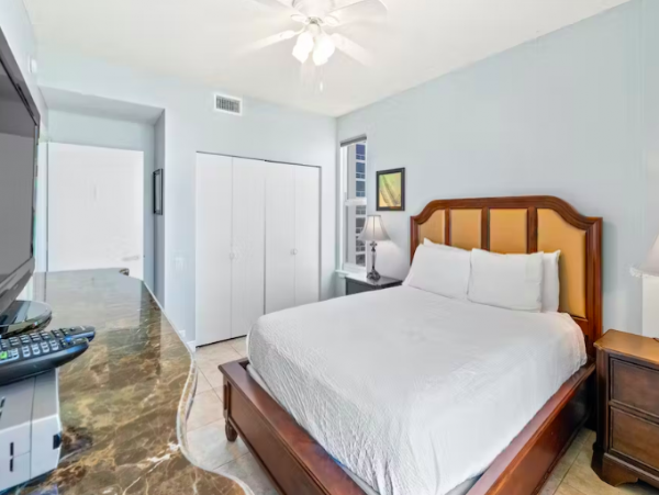 3 Bedroom Gulf front Condo with tennis court, fitness center and private beach access