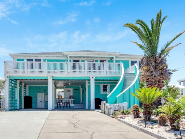 Navarre Beach Five Bedroom Vacation Home Sleeps 14