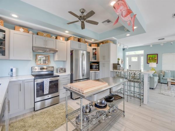 3 Bedroom Canal Front Home With Pool In Lower Sugarloaf Key