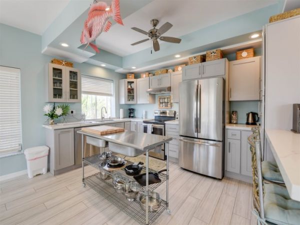 3 Bedroom Canal Front Home With Pool In Lower Sugarloaf Key