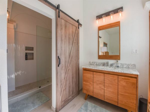 3 Bedroom Canal Front Home With Pool In Lower Sugarloaf Key