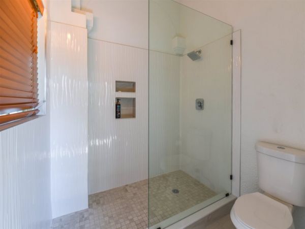 3 Bedroom Canal Front Home With Pool In Lower Sugarloaf Key